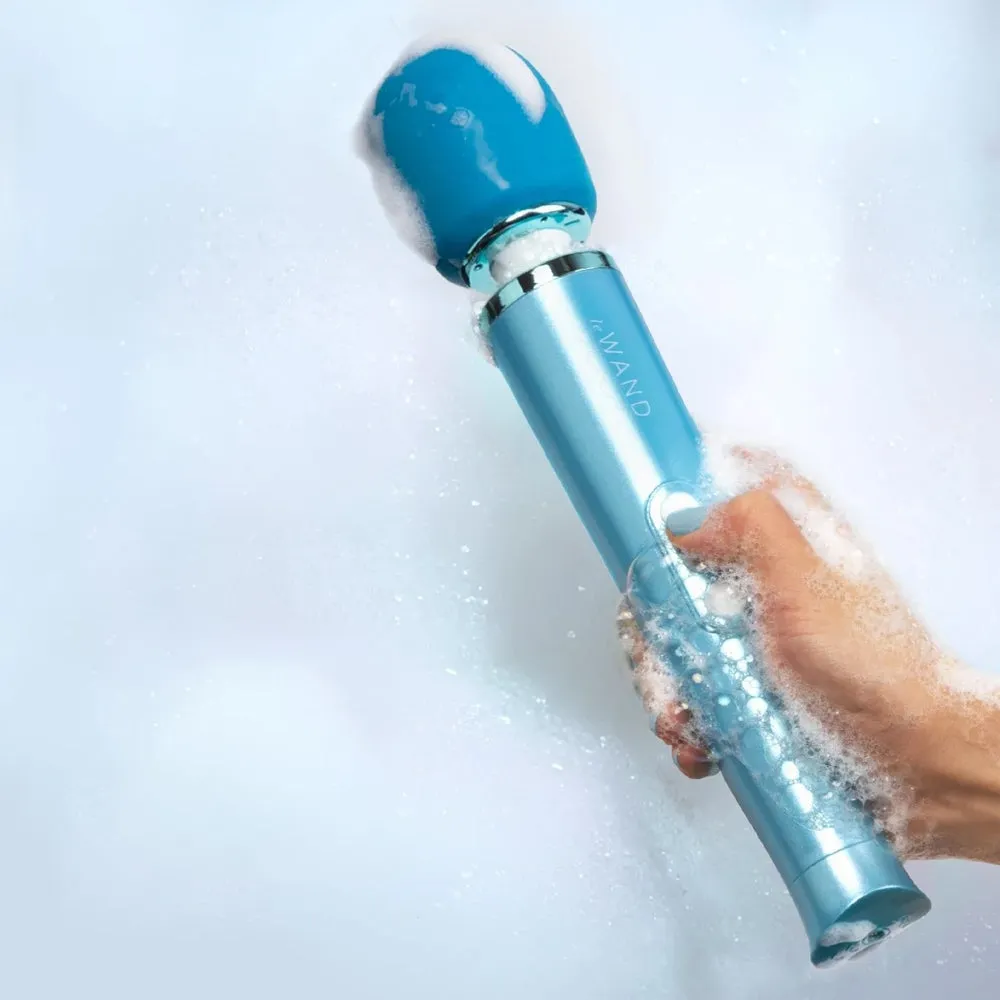 Le Wand Dive Submersible Rechargeable Vibrating Massager